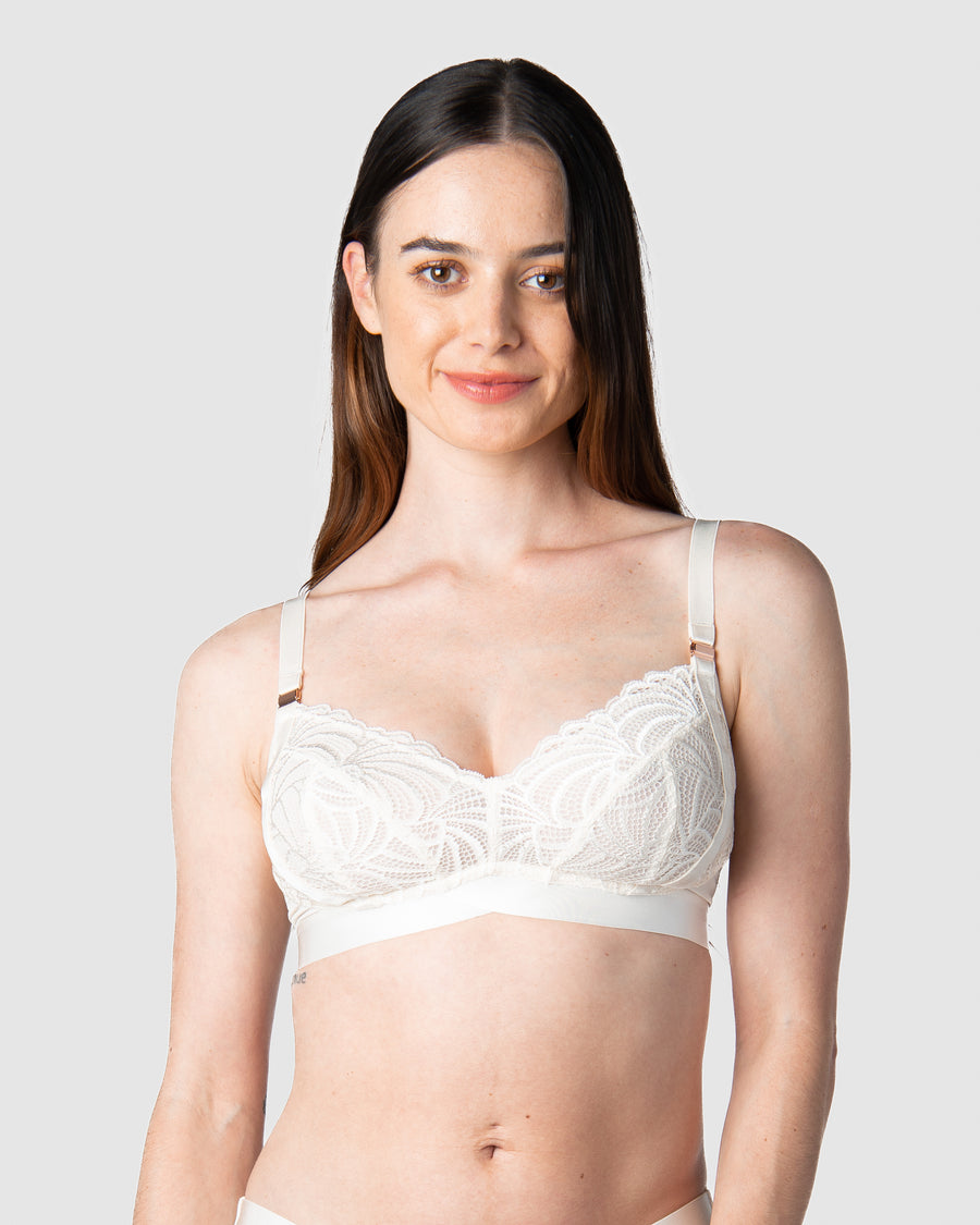 Meet Emily, a proud mama of 1, embracing the Warrior Soft Cup Ivory wirefree nursing and maternity bra. Engineered with multifit cups to accommodate the changing contours of the body during maternity and postpartum, this Hotmilk Lingerie NZ creation draws on over 18 years of expertise. Experience the perfect blend of comfort and support tailored to enrich your breastfeeding journey